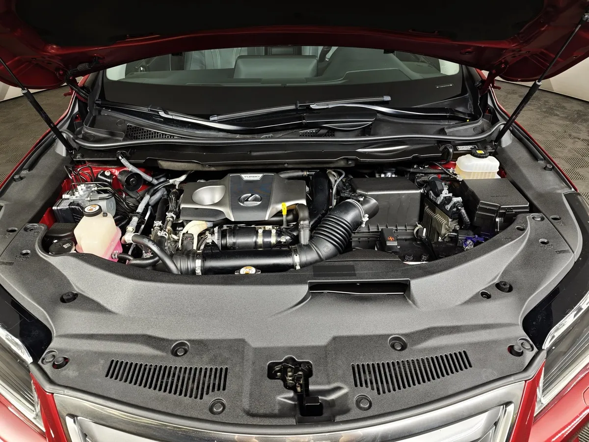 Lexus RX 200t AT AWD (238 л.с.) Executive Красный в АВИЛОН. Слайд №11