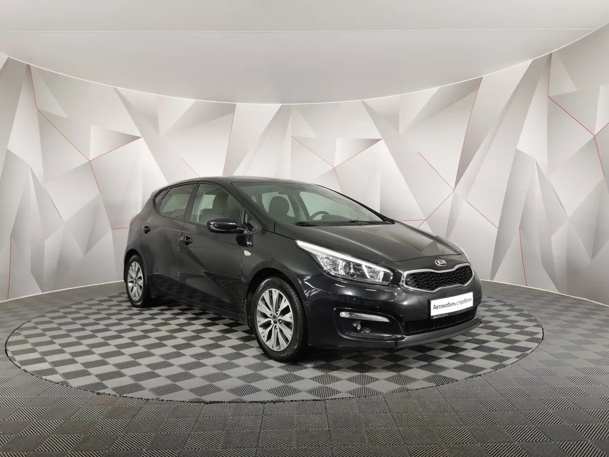 Kia Ceed 1.6 AT (130 л.с.) Luxe RED Line Черный в АВИЛОН. Слайд №3