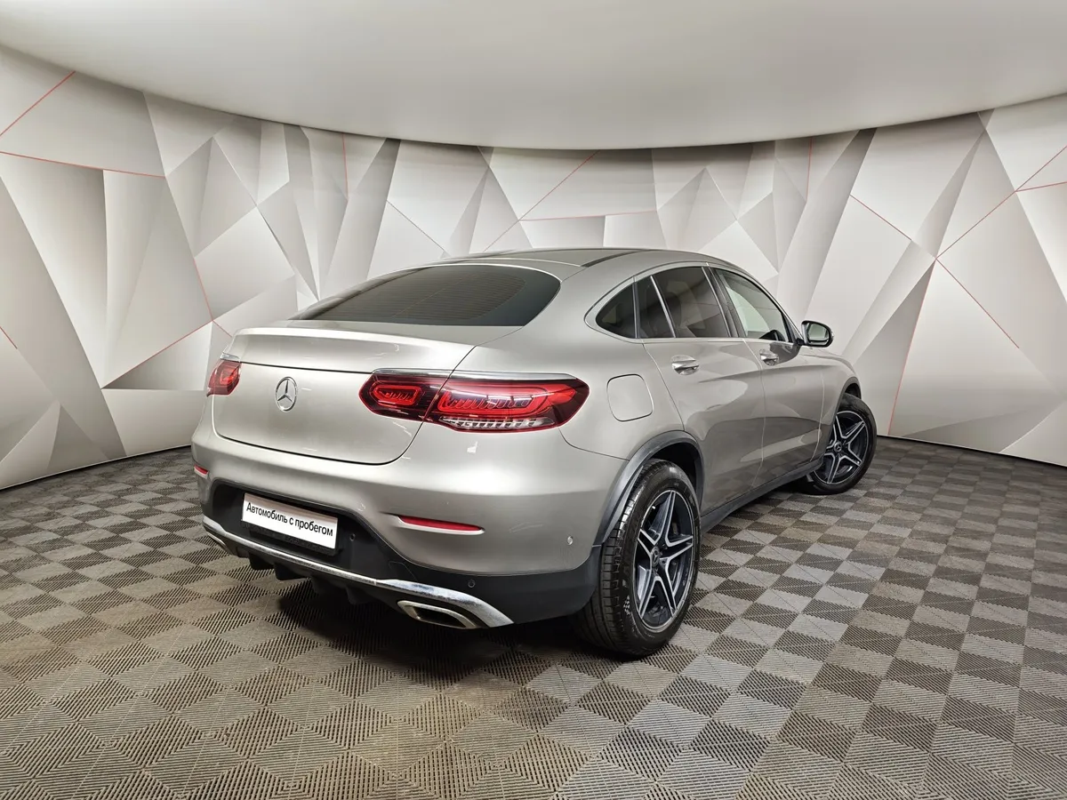 Mercedes-Benz GLC Купе 300 9G-TRONIC 4MATIC (249 л.с.) Sport Серебристый в АВИЛОН. Слайд №2