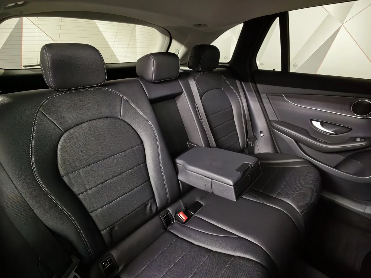 Mercedes-Benz GLC 250 9G-TRONIC 4MATIC (211 л.с.) Особая серия Серый в АВИЛОН. Слайд №17