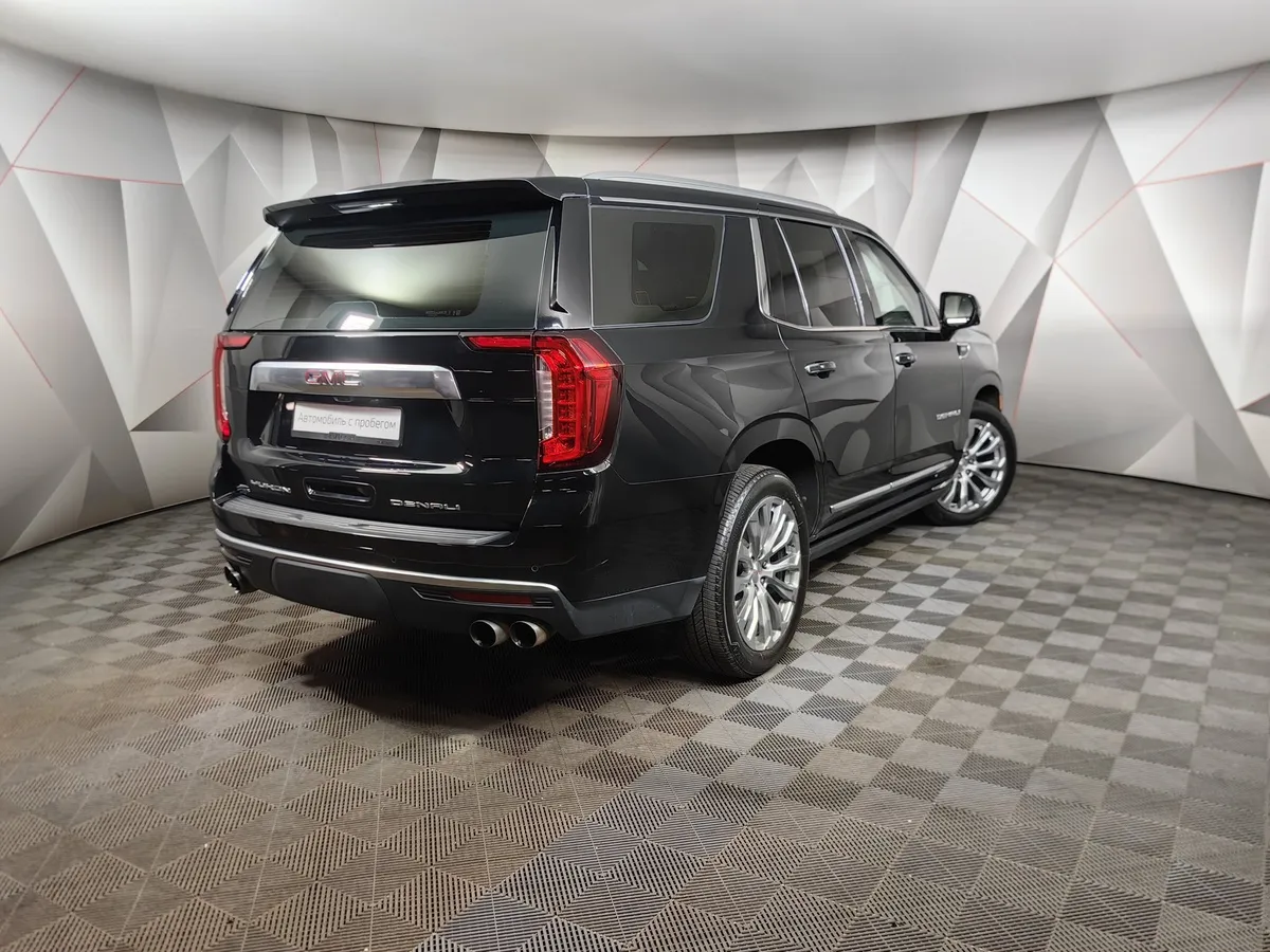 GMC Yukon 6.2 AT 4WD (420 л.с.) Черный в АВИЛОН. Слайд №2