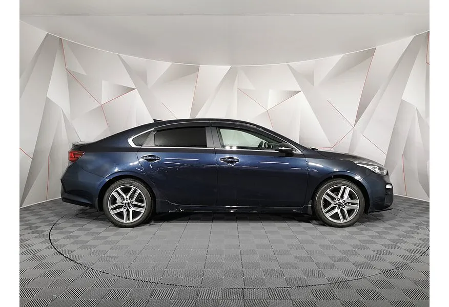 АВИЛОН - Kia Cerato 2.0 MPI AT (150 л.с.) GT Line Синий - slide 3