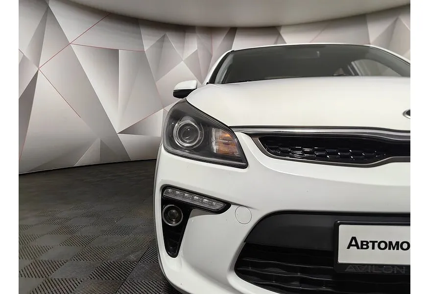 Kia Rio 1.6 AT (123 л.с.) Белый в АВИЛОН. Слайд №10