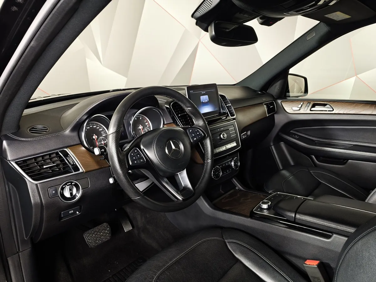 Mercedes-Benz GLS 400 4MATIC 9G-TRONIC (333 л.с.) Особая серия Черный в АВИЛОН. Слайд №18