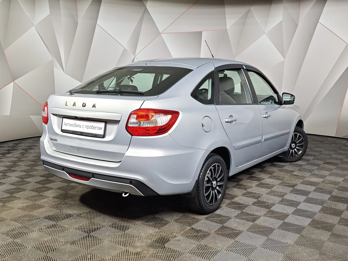 ВАЗ (Lada) Granta 1.6 AT (98 л.с.) Серый в АВИЛОН. Слайд №2