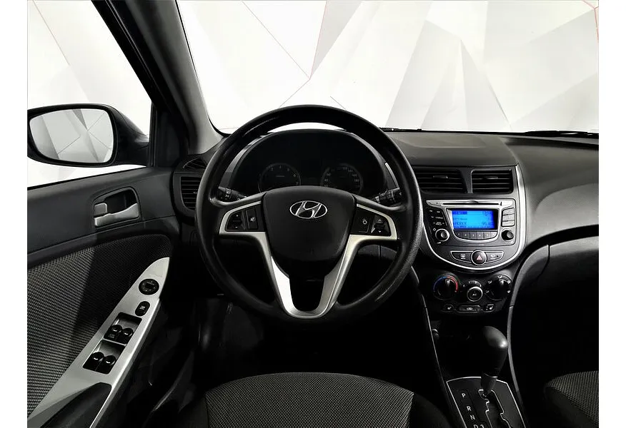 Hyundai Solaris 1.6 AT (123 л.с.) Optima Черный в АВИЛОН. Слайд №20 Hyundai Solaris 1.6 AT (123 л.с.) Optima Черный в АВИЛОН. Слайд №20