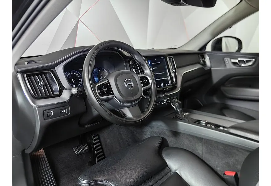 Volvo XC60 2.0 D4 AT AWD (190 л.с.) Inscription Черный в АВИЛОН. Слайд №19
