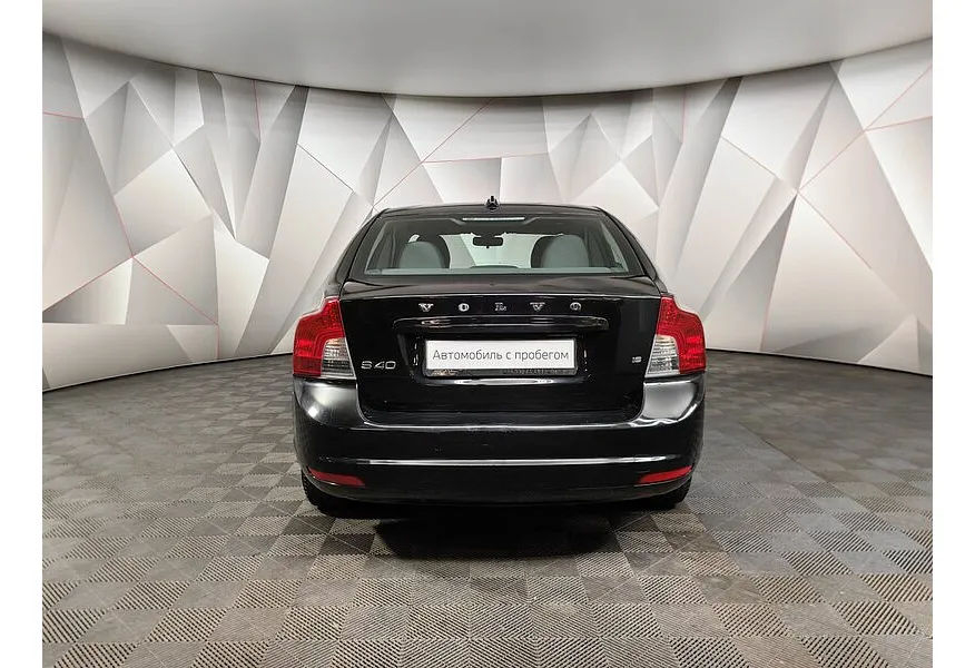 Volvo S40 1.6 MT (100 л.с.) Черный в АВИЛОН. Слайд №6