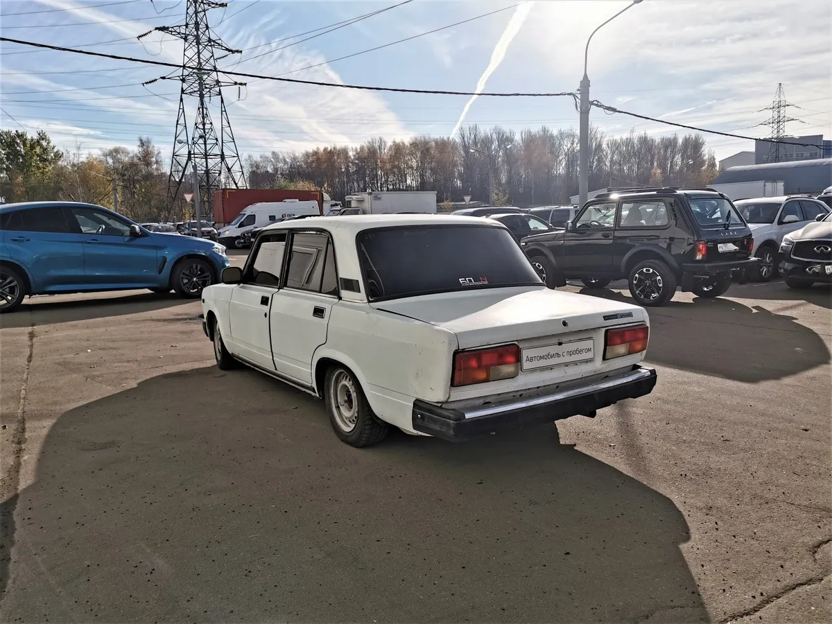 ВАЗ (Lada) 2107 21074 MT (75 л.с.) Белый в АВИЛОН. Слайд №4