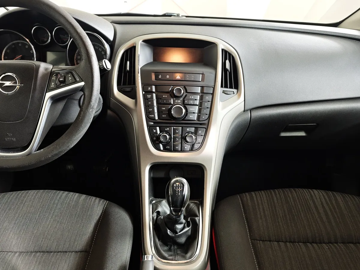 Opel Astra 1.6 MT (115 л.с.) Белый в АВИЛОН. Слайд №15
