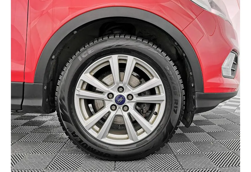 Ford Kuga 2.5 AT (150 л.с.) Красный в АВИЛОН. Слайд №9