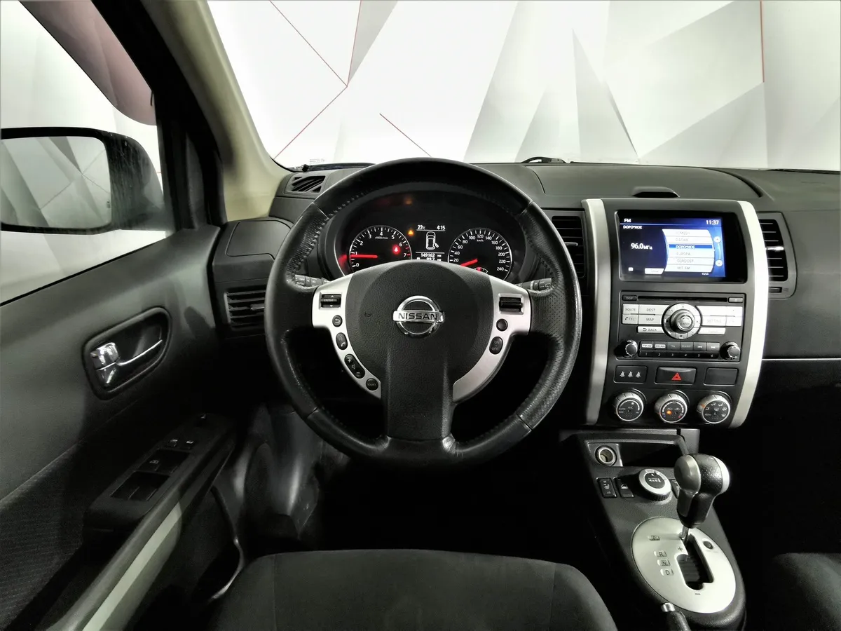 Nissan X-Trail 2.5 CVT AWD (171 л.с.) LE Top Черный в АВИЛОН. Слайд №19