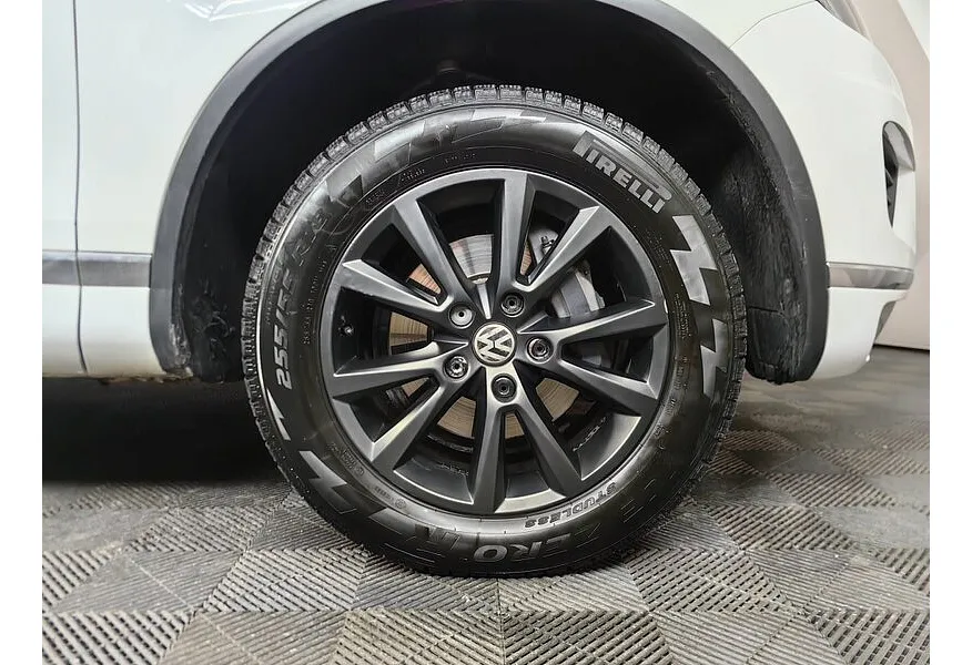 Volkswagen Touareg 3.6 FSI Tiptronic 4Motion (249 л.с.) V6 FSI Белый в АВИЛОН. Слайд №9