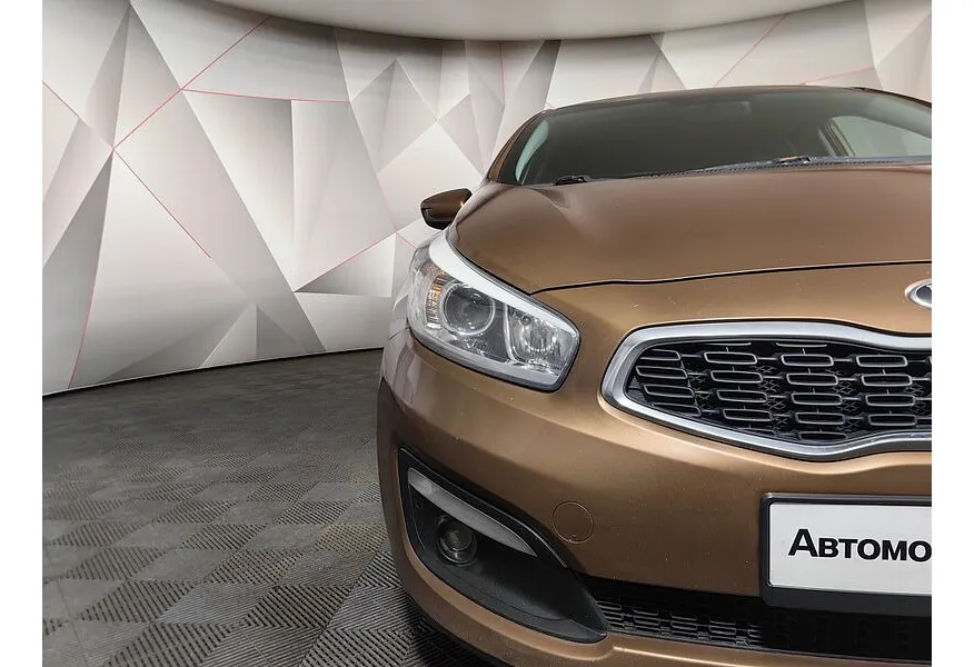 Kia Ceed 1.6 AT (130 л.с.) Luxe Коричневый в АВИЛОН. Слайд №10