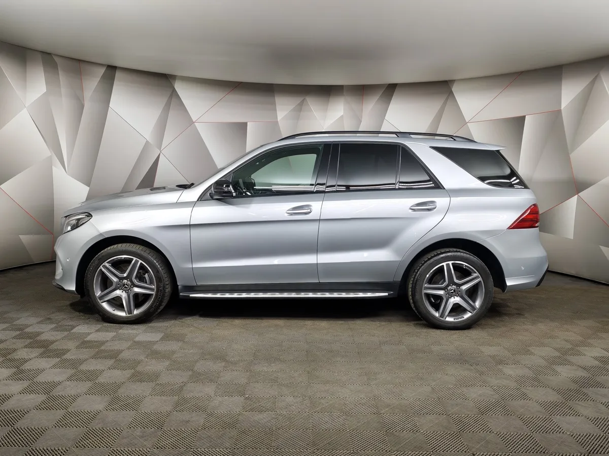 Mercedes-Benz GLE 400 4MATIC 9G-TRONIC (333 л.с.) Grand Edition Серебристый в АВИЛОН. Слайд №5