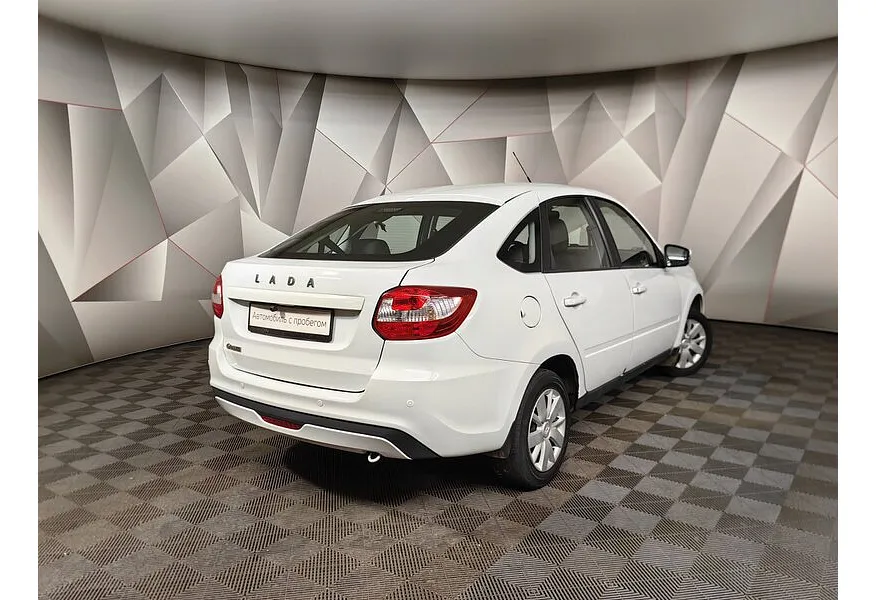 LIVE. Слайд №8