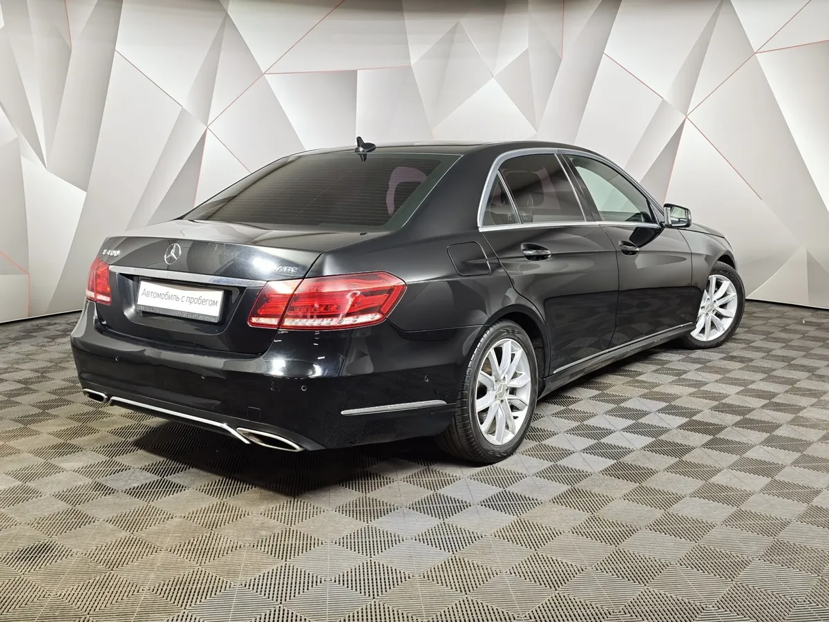 Mercedes-Benz E-Класс E 400 4Matic 7G-Tronic Plus (333 л.с.) Черный в АВИЛОН. Слайд №2