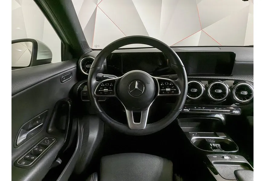 Mercedes-Benz A-Класс A 200 7G-DCT (150 л.с.) Style Белый в АВИЛОН. Слайд №20