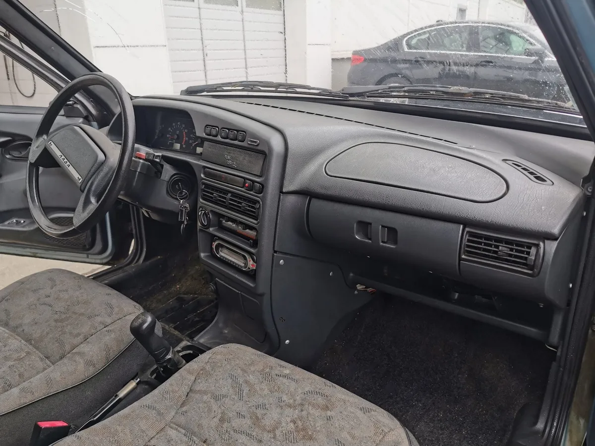 ВАЗ (Lada) 2115 1.5 MT (76 л.с.) Золотой в АВИЛОН. Слайд №11
