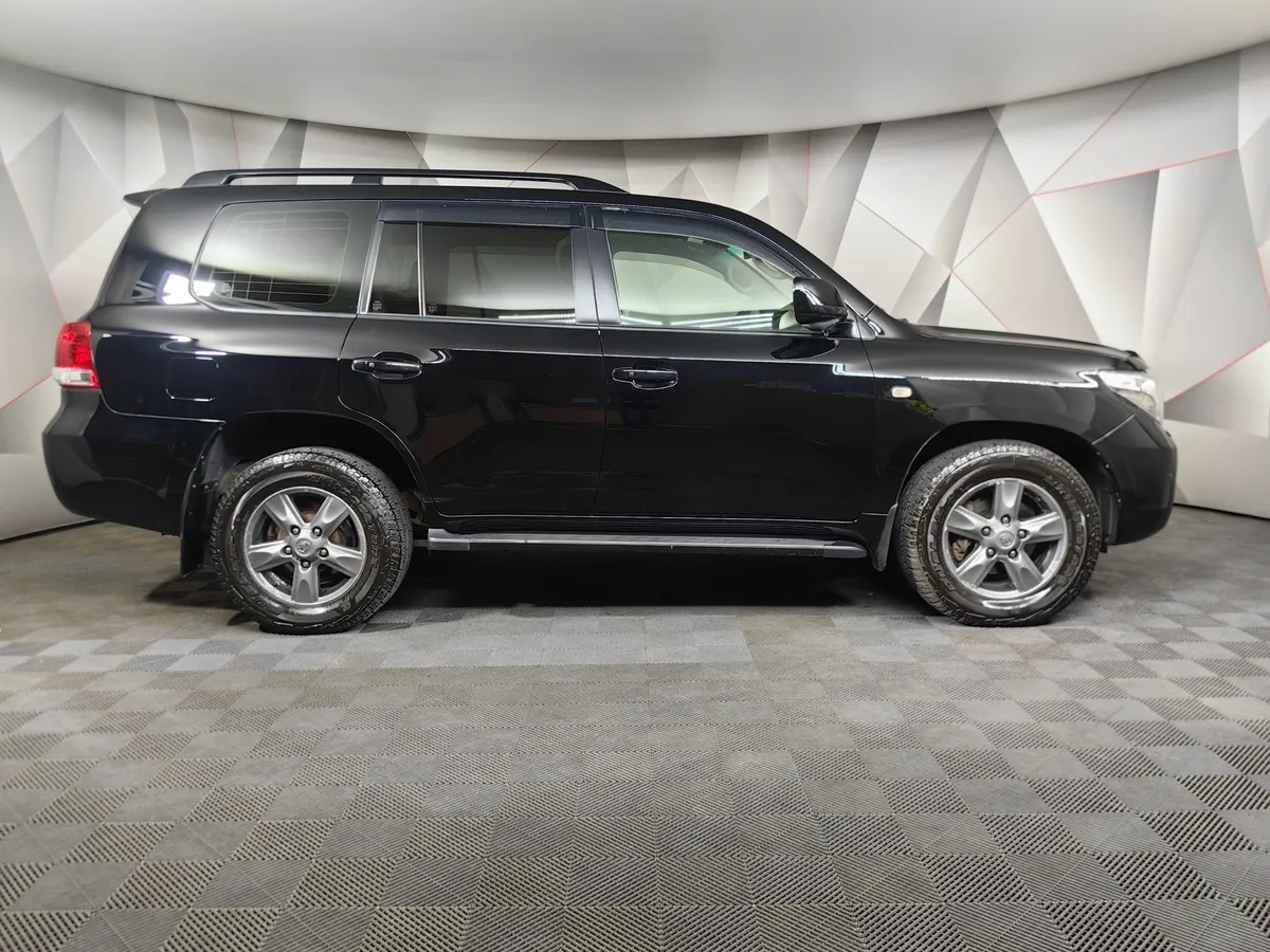 Toyota Land Cruiser 4.5 Twin-Turbo D AT 4WD (5 мест) (235 л.с.) Престиж Черный в АВИЛОН. Слайд №6