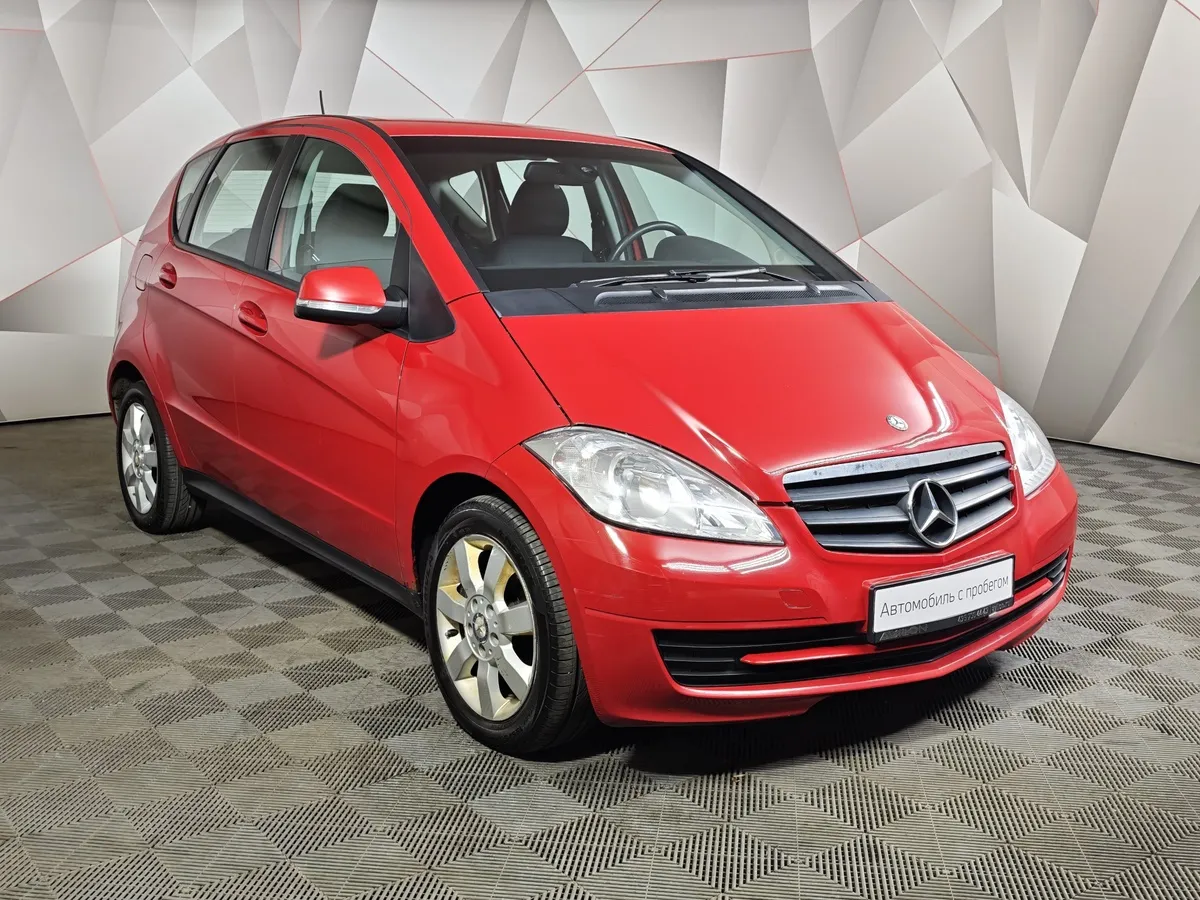 Mercedes-Benz A-Класс A 180 Autotronic (116 л.с.) Красный в АВИЛОН. Слайд №3