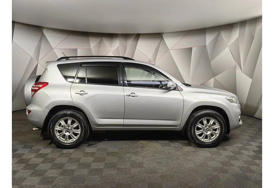 Toyota RAV4 2.0 CVT (158 л.с.) Серебристый в АВИЛОН. Слайд №6