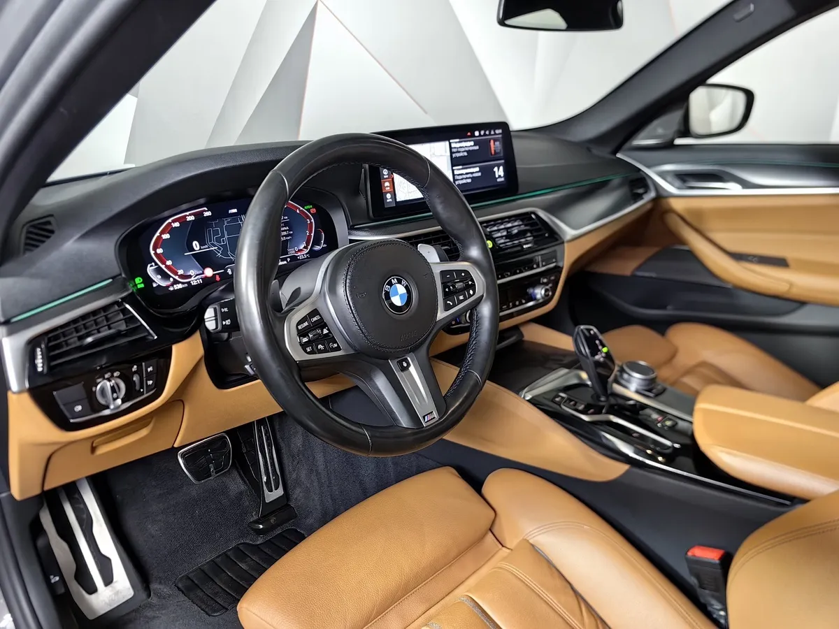 BMW 5 серия 530i xDrive Steptronic (249 л.с.) M Sport Plus Серый в АВИЛОН. Слайд №12
