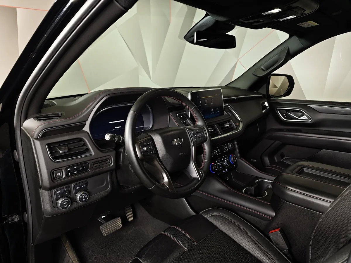 Chevrolet Tahoe 5.3 AT 4WD (343 л.с.) RST Черный в АВИЛОН. Слайд №19