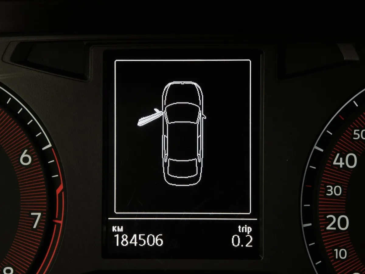 Volkswagen Jetta 1.6 MPI AT (110 л.с.) Respect Белый в АВИЛОН. Слайд №17