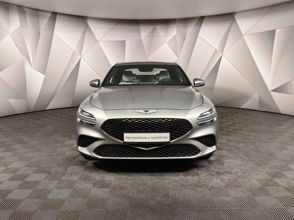 Genesis G70 2.0 T AT AWD (197 л.с.) Elegance + Sport Серый в АВИЛОН. Слайд №7