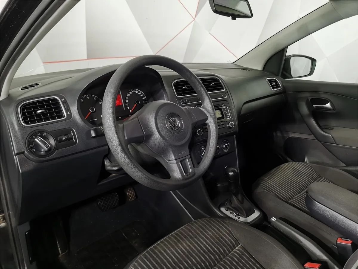 Volkswagen Polo 1.6 Tiptronic (105 л.с.) Comfortline Черный в АВИЛОН. Слайд №17