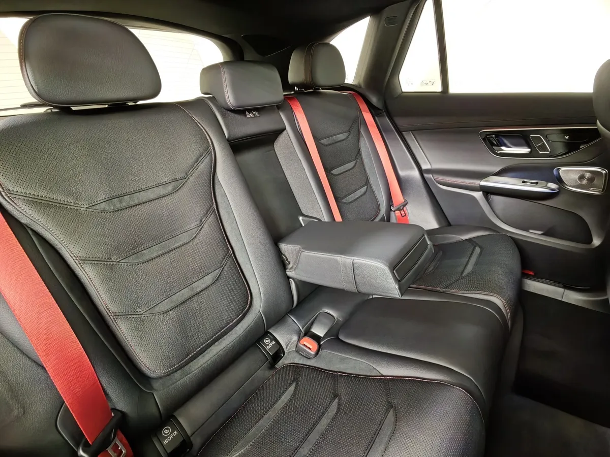 Mercedes-Benz GLC 43 AMG 9G-TRONIC 4MATIC (421 л.с.) Серый в АВИЛОН. Слайд №17