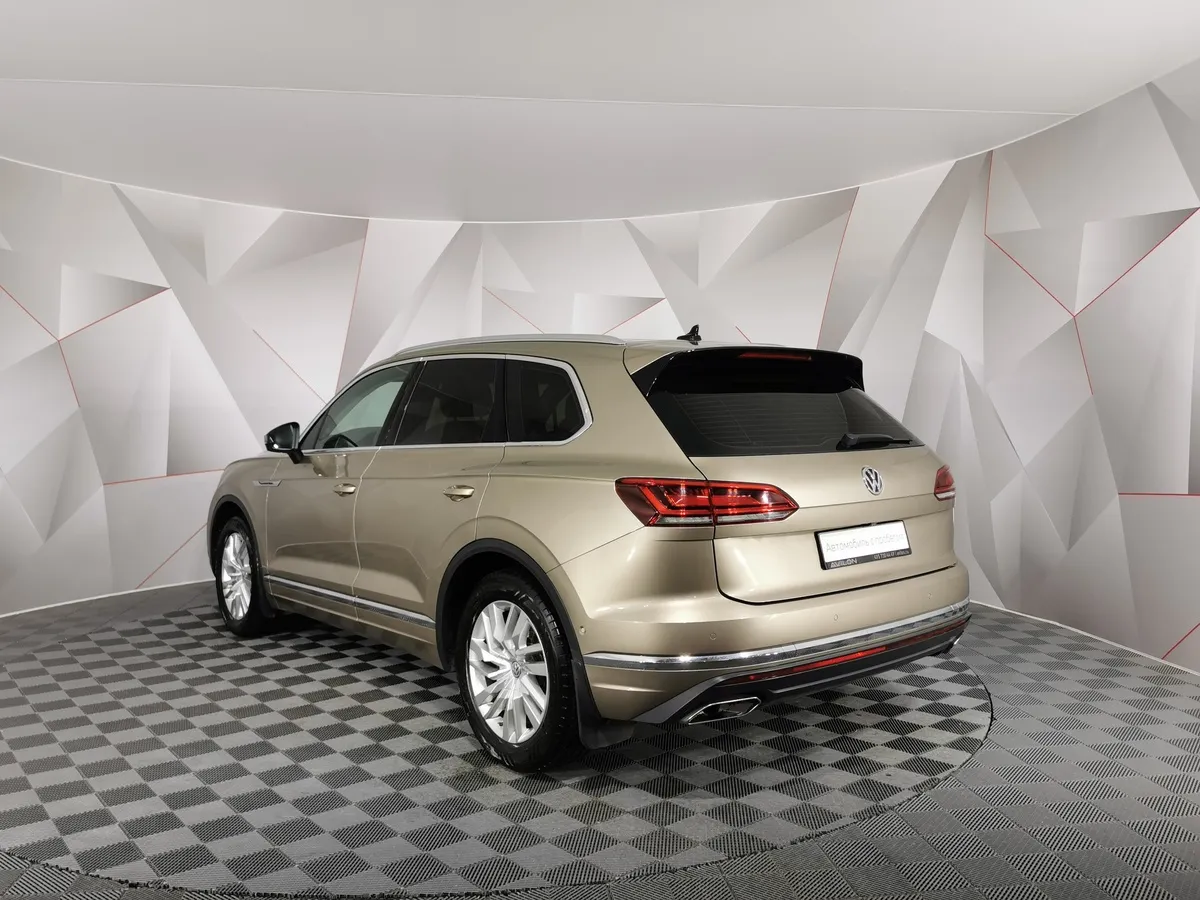 Volkswagen Touareg 3.0 V6 TDI Tiptronic 4Motion (249 л.с.) Business Elegance Бежевый в АВИЛОН. Слайд №4