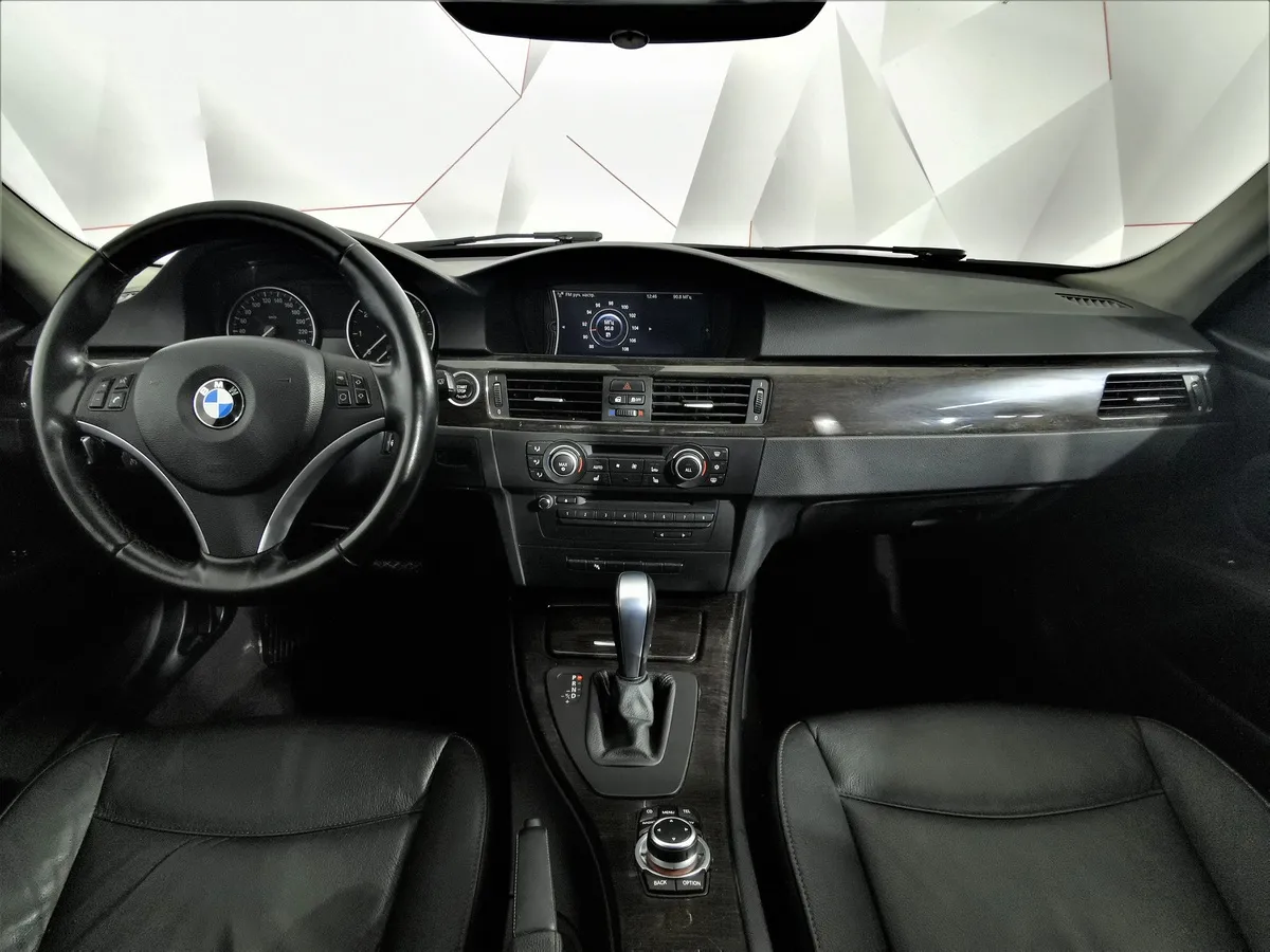 BMW 3 серия 320i AT (156 л.с.) Белый в АВИЛОН. Слайд №11