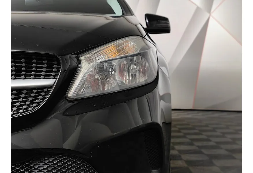 Mercedes-Benz A-Класс A 180 7G-DCT (122 л.с.) Особая серия Черный в АВИЛОН. Слайд №10