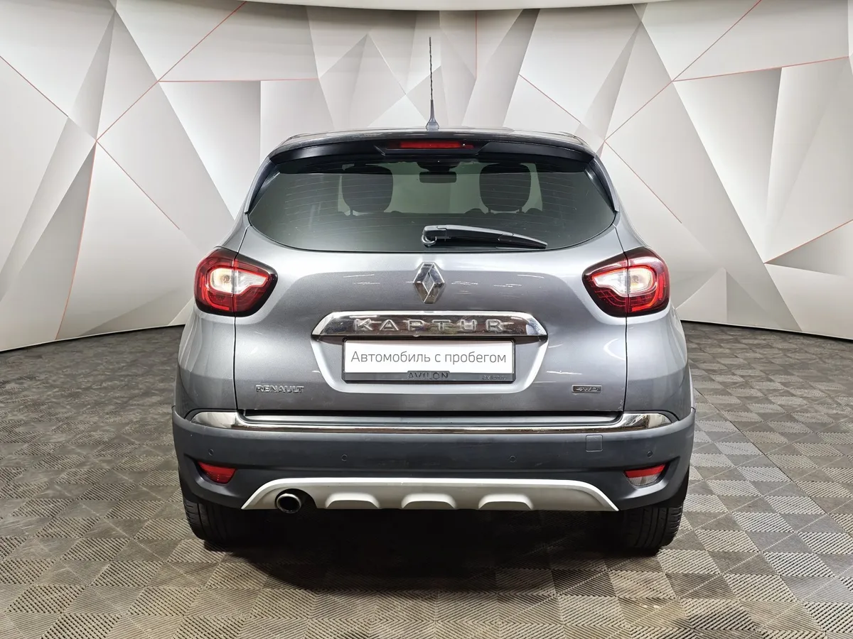 Renault Kaptur 2.0 AT AWD (143 л.с.) Серый в АВИЛОН. Слайд №8