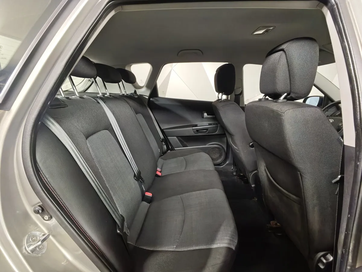 Kia Ceed 1.6 AT (122 л.с.) Люкс Серебристый в АВИЛОН. Слайд №16