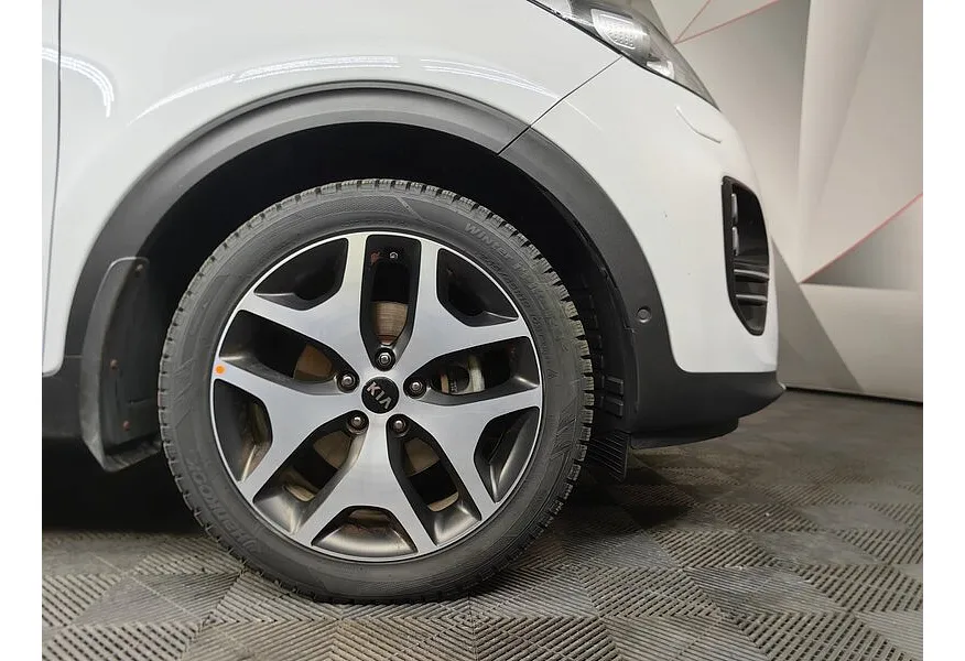 Kia Sportage 1.6 DCT 4WD (177 л.с.) GT Line Белый в АВИЛОН. Слайд №9