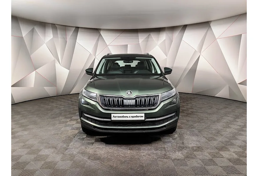 Skoda Kodiaq 2.0 TSI DSG 4X4 (180 л.с.) Зеленый в АВИЛОН. Слайд №7