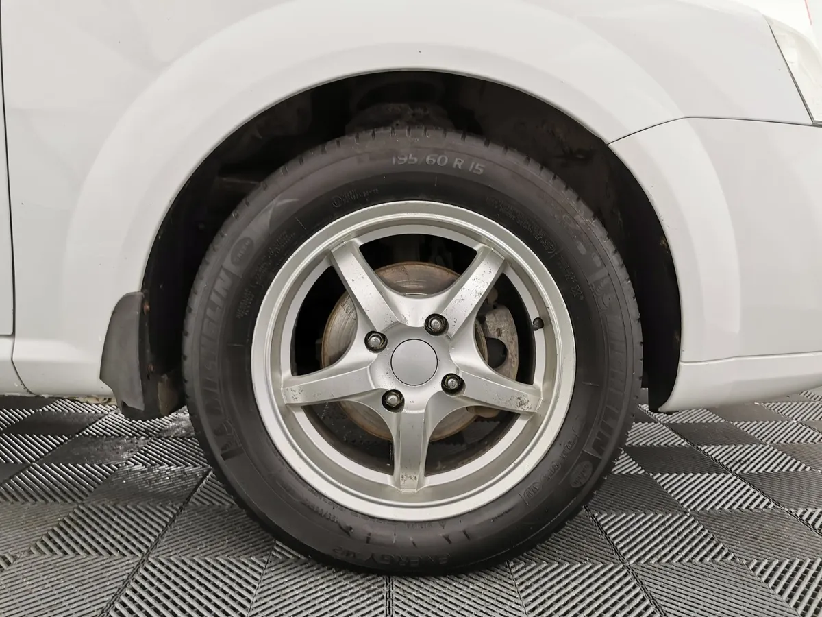 Chevrolet Lacetti 1.6 MT (109 л.с.) Белый в АВИЛОН. Слайд №9