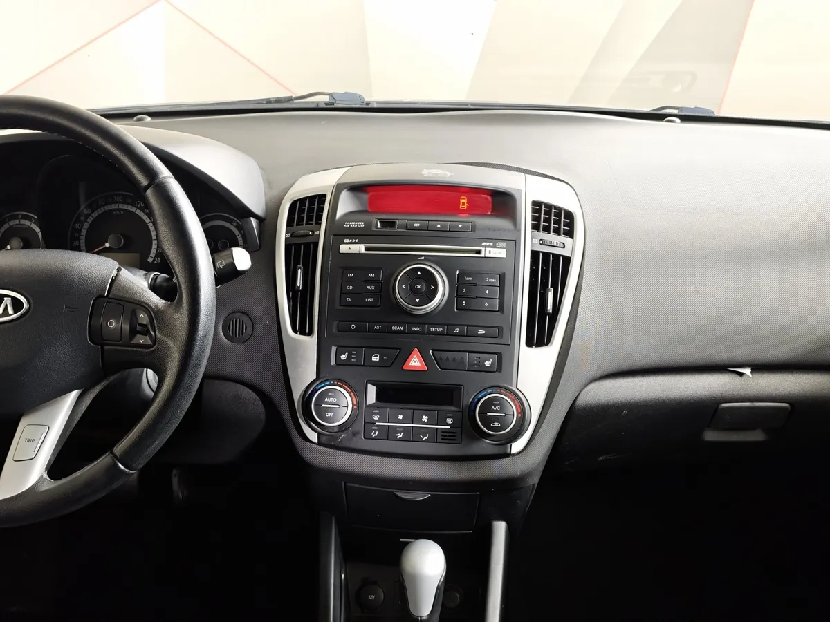 Kia Ceed 1.6 AT (122 л.с.) Люкс Серый в АВИЛОН. Слайд №13