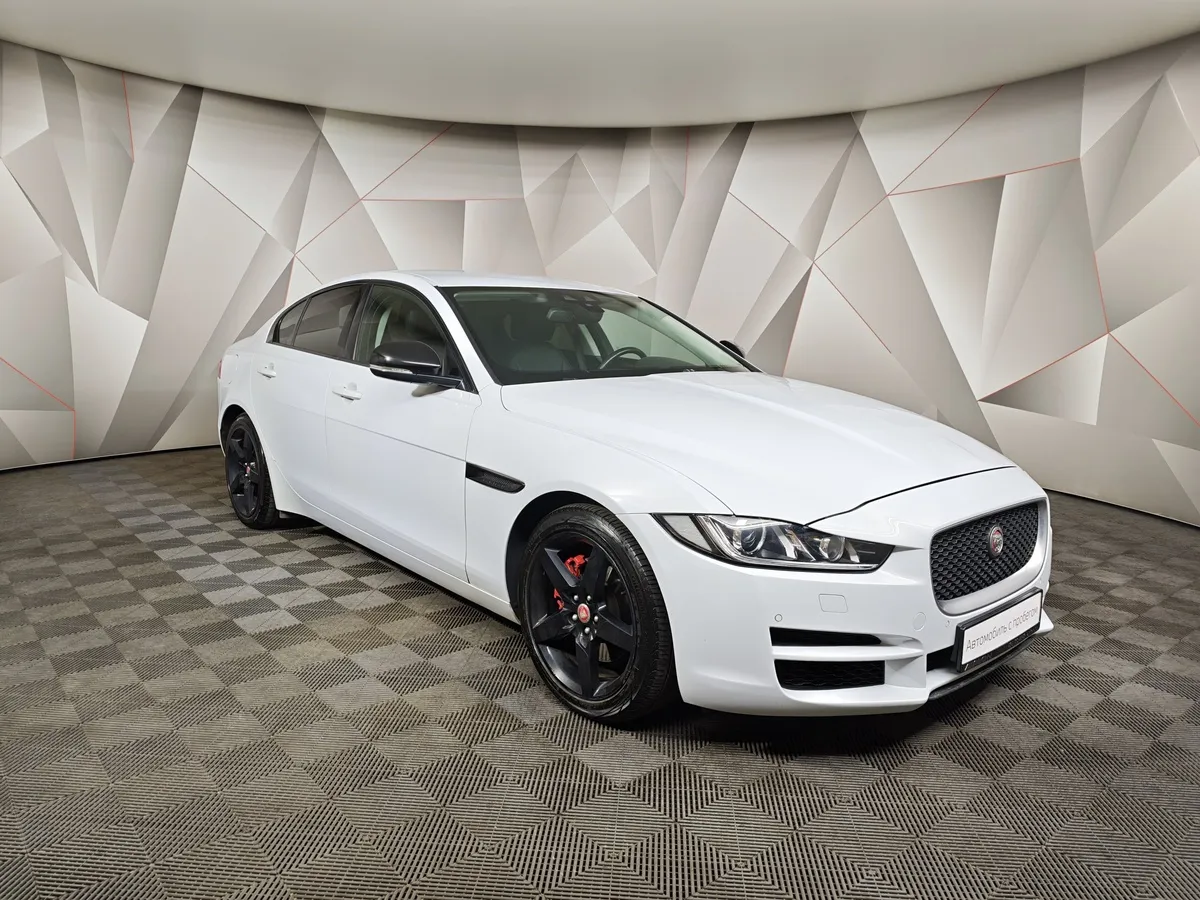 Jaguar XE 2.0 D AT (180 л.с.) Prestige Белый в АВИЛОН. Слайд №3