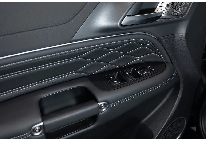 TANK 300 2.0T AT 4WD (220 л.с.) City Premium Черный в АВИЛОН. Слайд №16