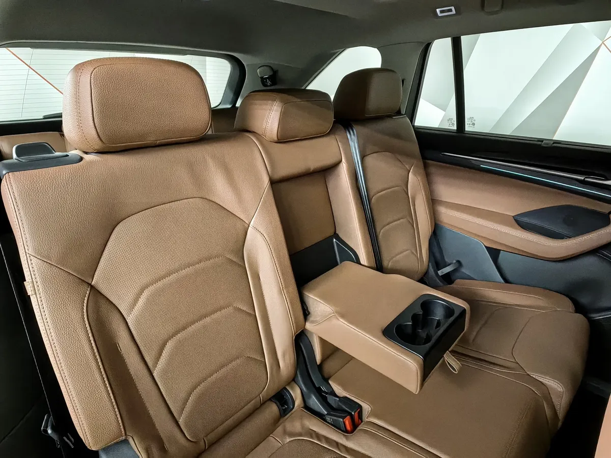 Skoda Kodiaq 2.0TSI 7DSG 4WD (190 л.с.) Серый в АВИЛОН. Слайд №17