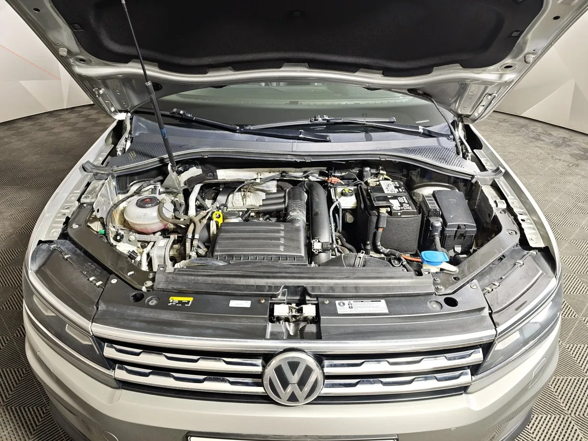 Volkswagen Tiguan 1.4 TSI 4Motion DSG (150 л.с.) Comfortline Серебристый в АВИЛОН. Слайд №11