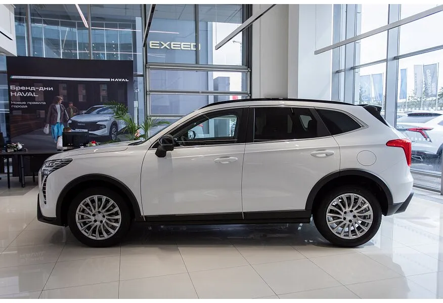 АВИЛОН - Haval Jolion 1.5 DCT 4WD (150 л.с.) Premium Белый - slide 9415951