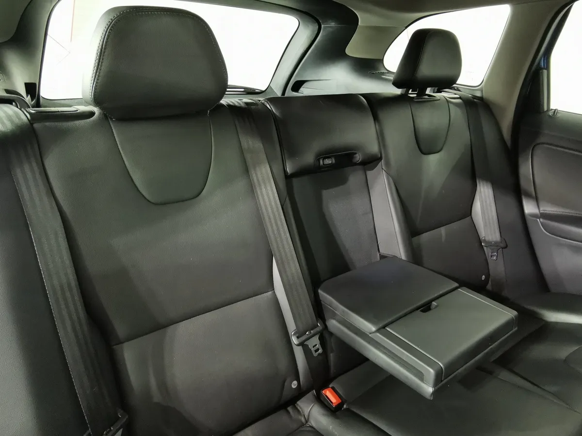 Volvo XC60 2.4 D4 Geartronic AWD (181 л.с.) Голубой в АВИЛОН. Слайд №16