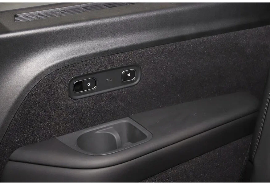 Li Auto L9 1.5 AT 4WD (449 л.с.) Ultra Черный в АВИЛОН. Слайд №15