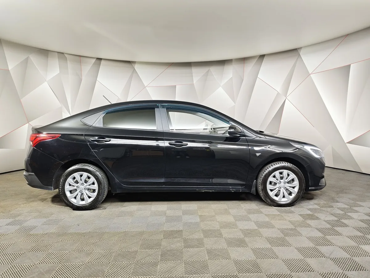Hyundai Solaris 1.6 AT (123 л.с.) Special Edition Черный в АВИЛОН. Слайд №6