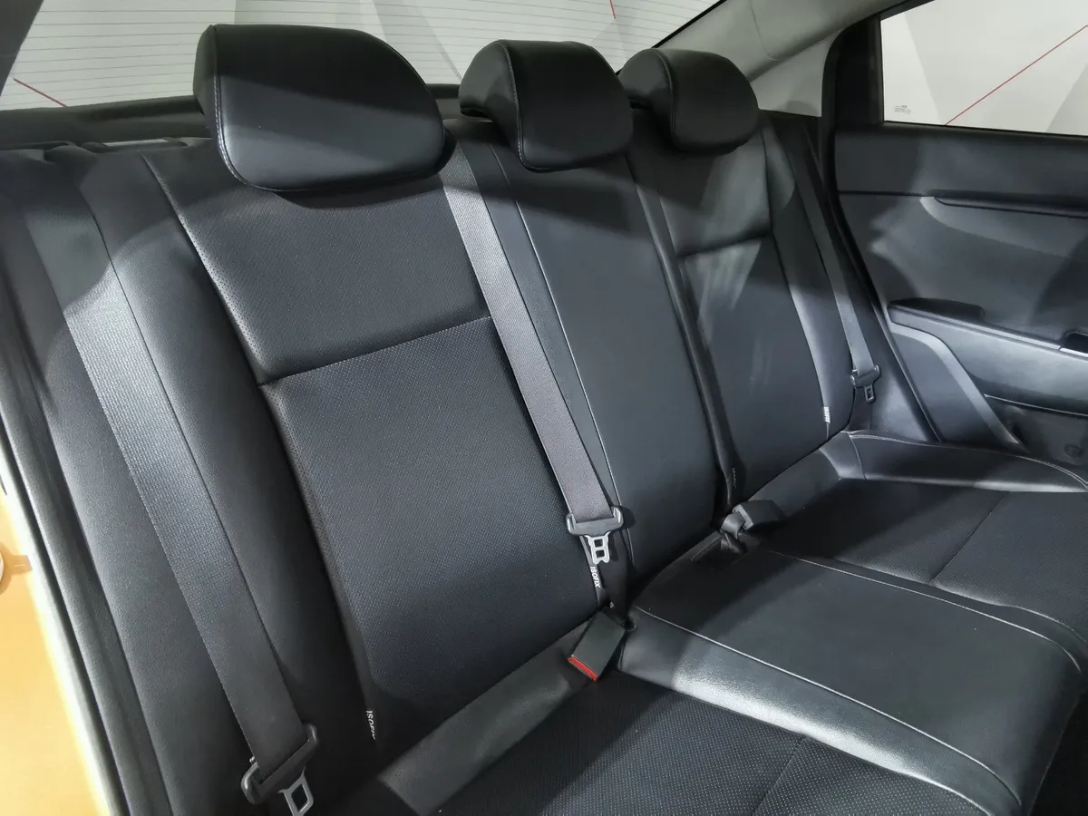 Kia Rio 1.6 AT (123 л.с.) Оранжевый в АВИЛОН. Слайд №16